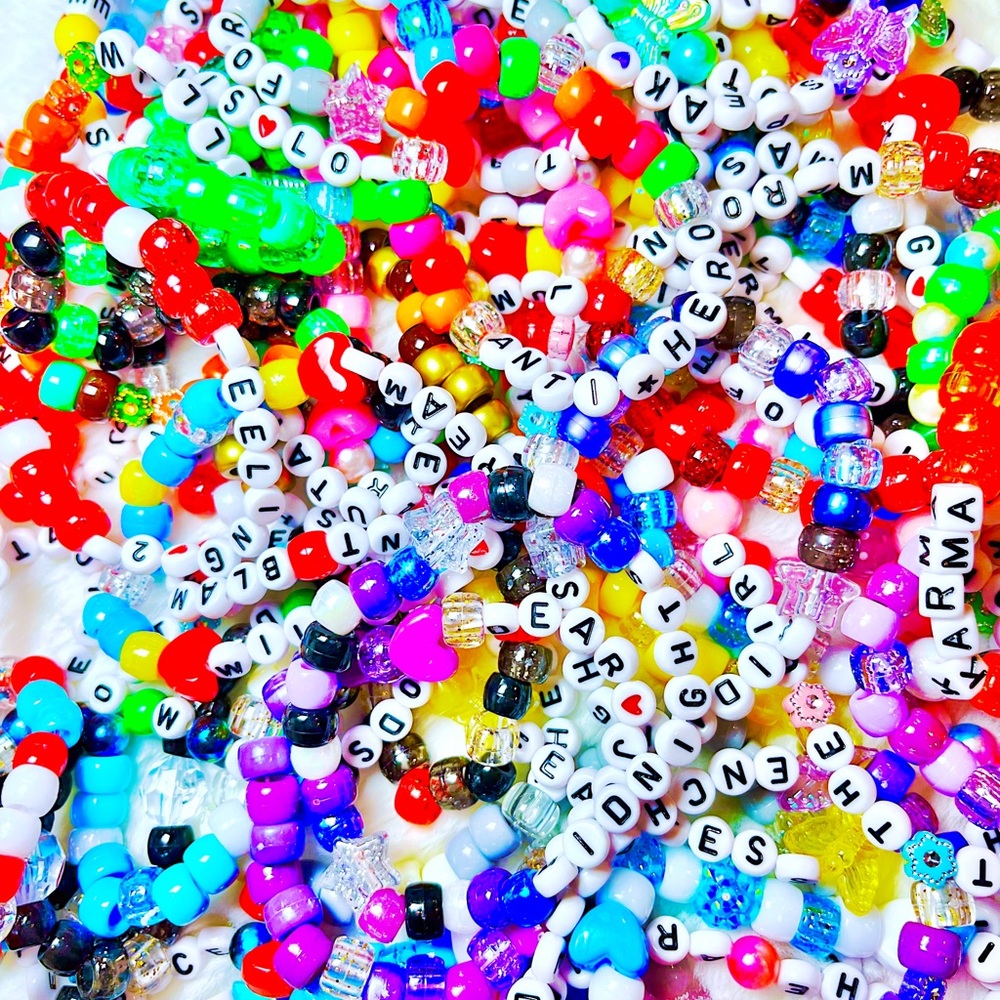 Taylor Swift Eras Tour Beaded Friendship Bracelets (5 count) MYSTERY Pack